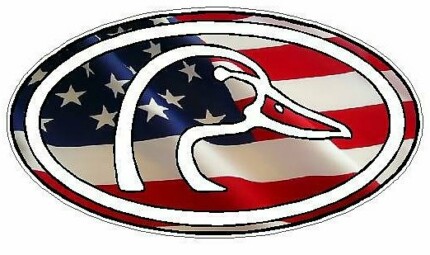 Duck Hunting Oval Decal 66 - Flag USA